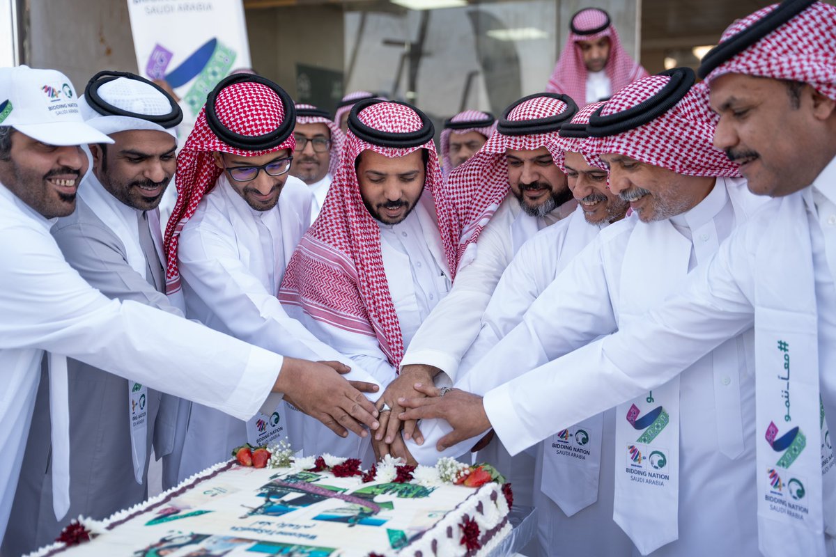 jumumSA's tweet photo. #أهلاً_بالعالم من مقر #بلدية_محافظة_الجموم 
تتواصل احتفالات تحقيق الطموحات  
#السعودية34    
#معًا_ننمو https://t.co/WiH2yqdXCJ