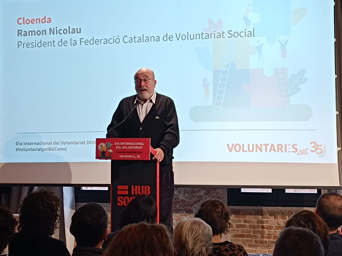 voluntaris_cat's tweet photo. Arribem a la cloenda del #DIV2024 i @RamonNicolau1, president de @voluntaris_cat, anuncia que s'està treballant per confluenciar els diferents espais de voluntariat que es donen en la nostra societat:

🗣️"Tenim espai per caminar junts i fer més ampli el camí del voluntariat". https://t.co/mfPm24rVDD