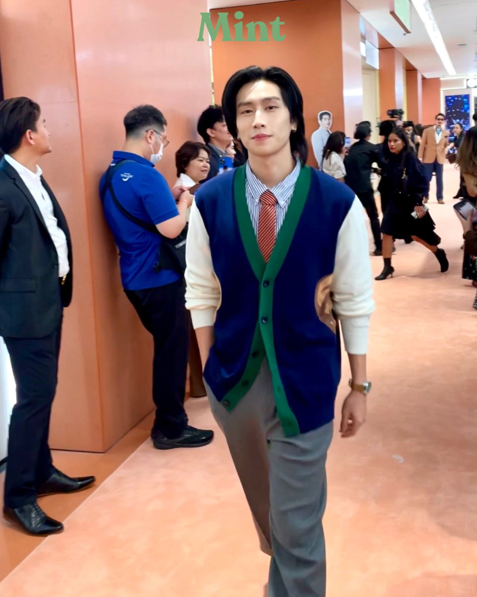 mintmag_th's tweet photo. #MintReports เก็บภาพความหล่อของหนุ่ม #ไบเบิ้ลวิชญ์ภาส ขณะเดินทางมาร่วมเดินพรม พร้อมฉลองในงาน The store of Bangkok GRAND OPENING ณ Central Chidlom 💚

#OrisWatchxBible 
#Oris #OrisWatch 
#BibleWichapas 
#TheStoreofBangkok #AllRoadsLeadtoChidlom 
#Centralchidlom 
#CentralChidlomGOP
#MintMagTH