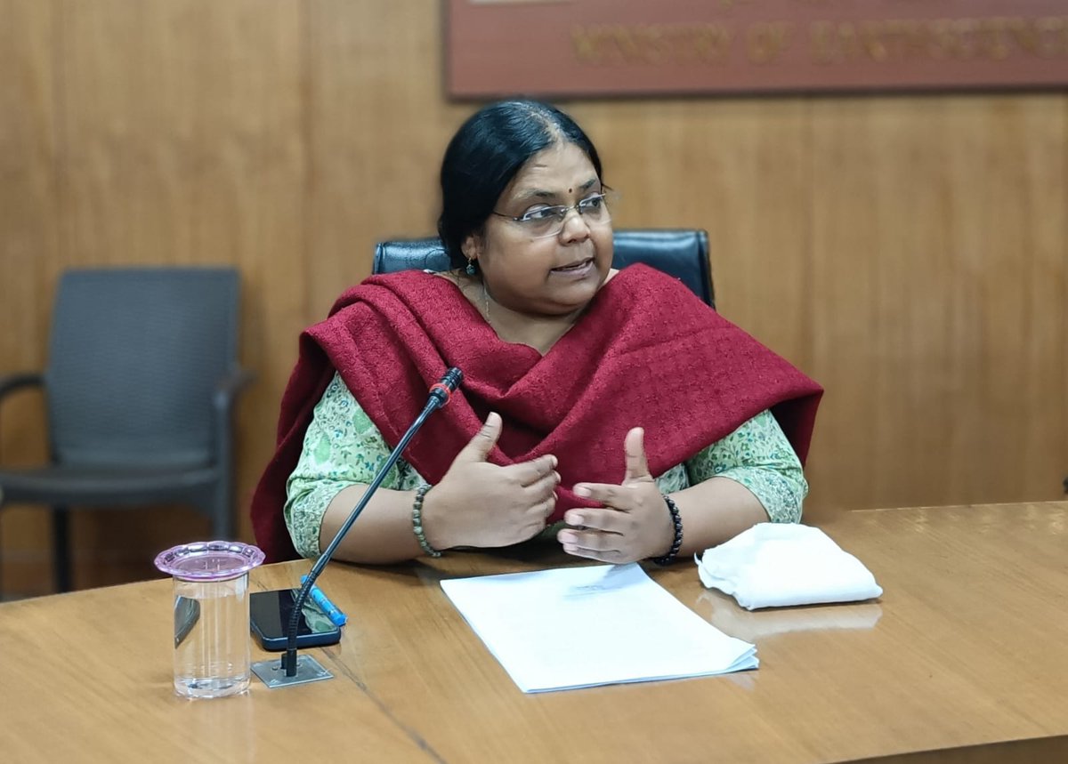 moesgoi's tweet image. An #InteractiveWorkshop for Gender Sensitisation and Awareness was held at Prithvi Bhawan, New Delhi, on December 9, 2024. Chaired by Dr Vandana Chaudhary, Scientist G and Presiding Officer of the Internal Complaints Committee, Ministry of Earth Sciences, the session brought…