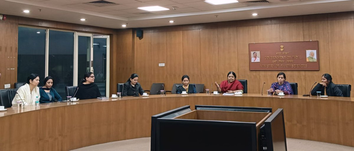 moesgoi's tweet image. An #InteractiveWorkshop for Gender Sensitisation and Awareness was held at Prithvi Bhawan, New Delhi, on December 9, 2024. Chaired by Dr Vandana Chaudhary, Scientist G and Presiding Officer of the Internal Complaints Committee, Ministry of Earth Sciences, the session brought…