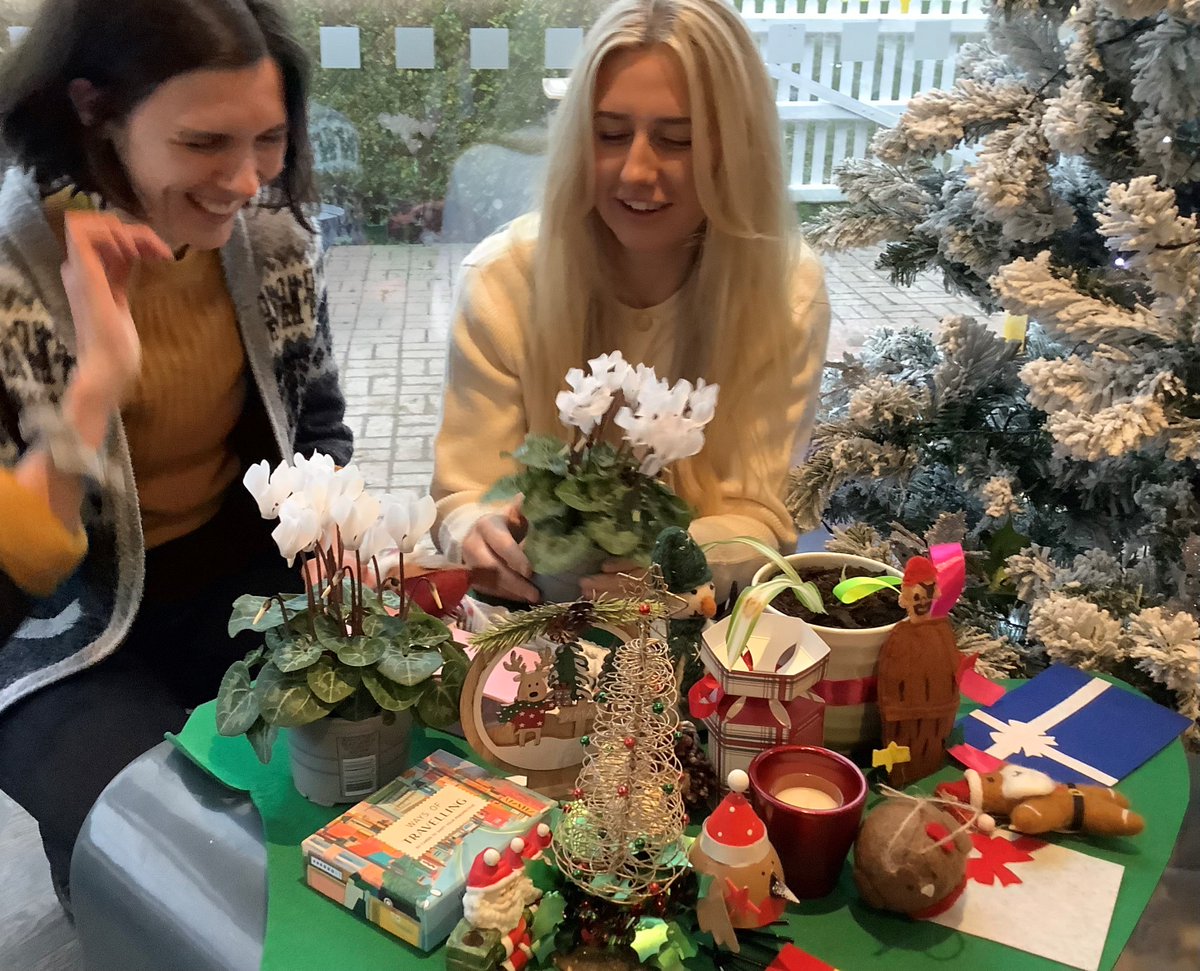 symbolconnect's tweet photo. We enjoyed a ♻️ Xmas at #speechandlanguage team day! Rather✉️ &amp; 🎁,we brought pre-loved ornaments/homemade treasures for a shared display &amp; take home, plus we celebrated Sue’s amazing journey with us since 1998-retiring but staying involved! ❤️#slpeeps #speechies #getmeinbulletin https://t.co/YeanqfM9qp