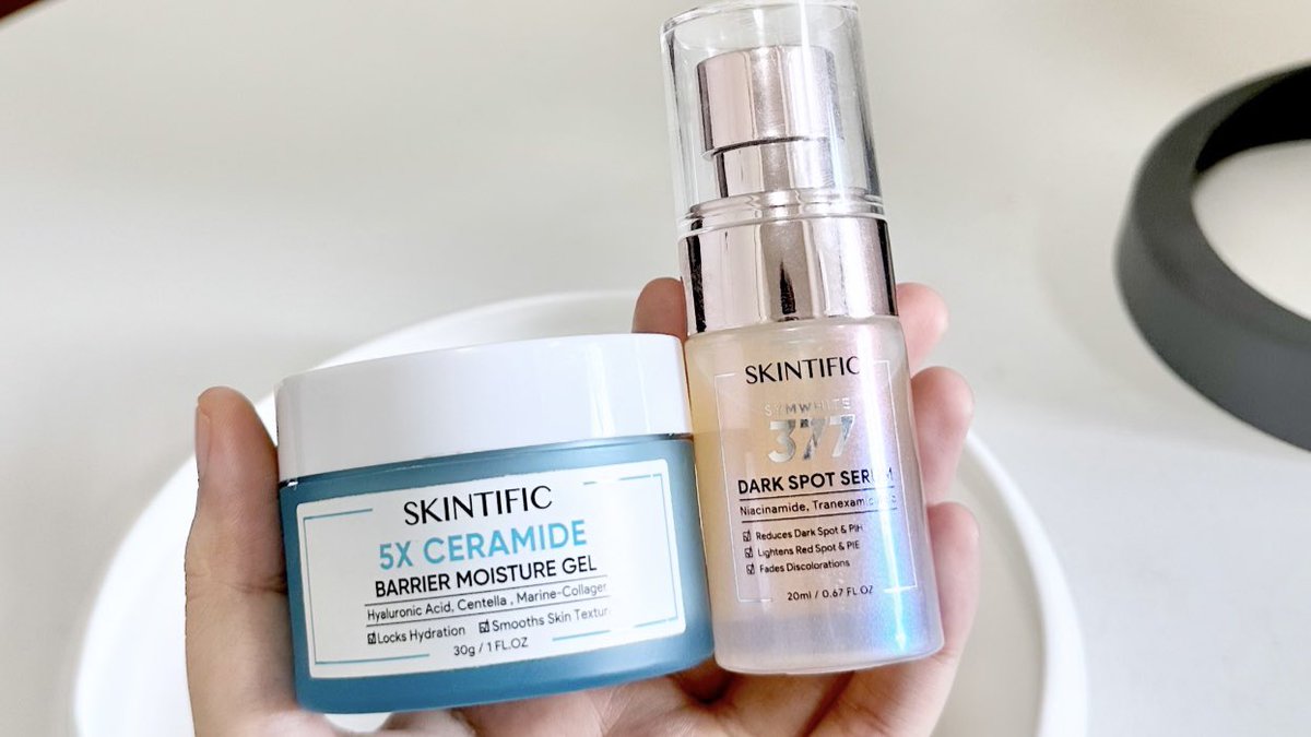 ไอเท็มของ #SKINTIFIC ที่ให้ติดลิสต์ Skincare ที่ชอบ ยกมาแนะนำสองตัวนี้ก่อนเลย ชอบมากกก✨

🤍 Dark Spot Serum เซรั่มเนื้อบางเบา ลดรอยแผลเป็นจากสิวดีมากก ใครเป็นสิวแล้วทิ้งรอยแผลสิวเอาไว้ ตัวนี้ดี! หน้าใสขึ้น พวกจุดด่างดำจากลง~

🩵 5X Ceramide มอยส์เนื้อเจล ปลอบประโลมผิวดีมาก ผิวนุ่มชุ่มชื้นขึ้น ไม่แห้งกร้าน ลดผิวอักเสบ ลดรอยแดงดีมาก ผิวสดชื่นขึ้น~