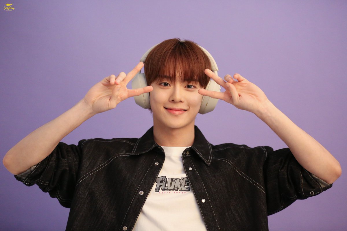 veri_daily's tweet photo. all 📸↓
.
.
#베리베리 #VERIVERY #VRVR #ベリベリ
#강민 #KANGMIN #カンミン
#손가락만까딱하면 #주선재 #SnapAndSpark https://t.co/PZwgXzzpGa