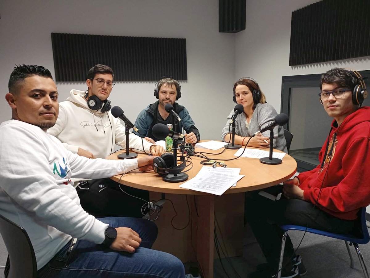 📻LA SOLIDARIDAD EN EL ÚLTIMO PODCAST DEL TALLER DE RADIO MUNICIPAL

Algunas de las personas de Marchamalo que han protagonizado distintas iniciativas solidarias para ayudar a los afectados por la DANA participan en este último podcast.

ESCÚCHALO AQUÍ:
📲 ivoox.com/iniciativas-so…