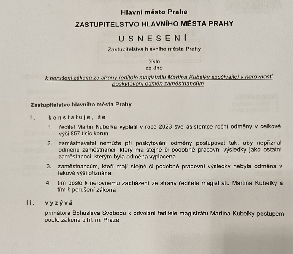 p_zelenka's tweet photo. Takže @pitatipraha odmítli až na jednu výjimku zařadit usnesení ke skandální odměně, kterou ředitel magistrátu Kubelka vyplatil své asistence. Takhle to vypadá, když z Odvaha vládnout správně zbyde Odvaha vysedět cokoliv po boku @ANOPraha a @KoaliceSpoluPha https://t.co/fb92hXIULE