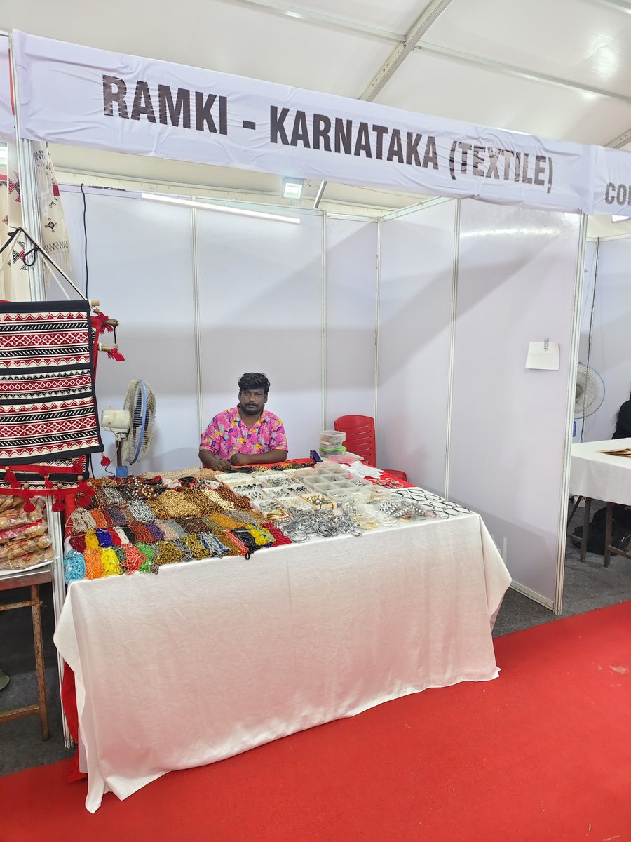 A glimpse of Aadi Mahotsav cum Aadi Chitra, Fort Kochi: Where smiles meet heritage 📷 Explore some vibrant tribal craft , culture &amp; cuisine . YWCA Parade ground, Fort Kochi ,07-13 Dec 2024 l 10.30 AM - 9.00 PM #PMJANMAN #Tribal_Artisan