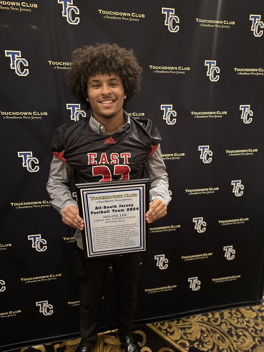 Congratulations to senior running back Denzel Lee on his selection to the All-South Jersey Team by the Touchdown Club 🔥🔴⚪️⚫️

He leaves Cherry Hill East with these records:
💥Career Rushing Yards
💥Career Rushing Touchdowns
💥Single Season Rushing Record
#HardWorkPaysOff