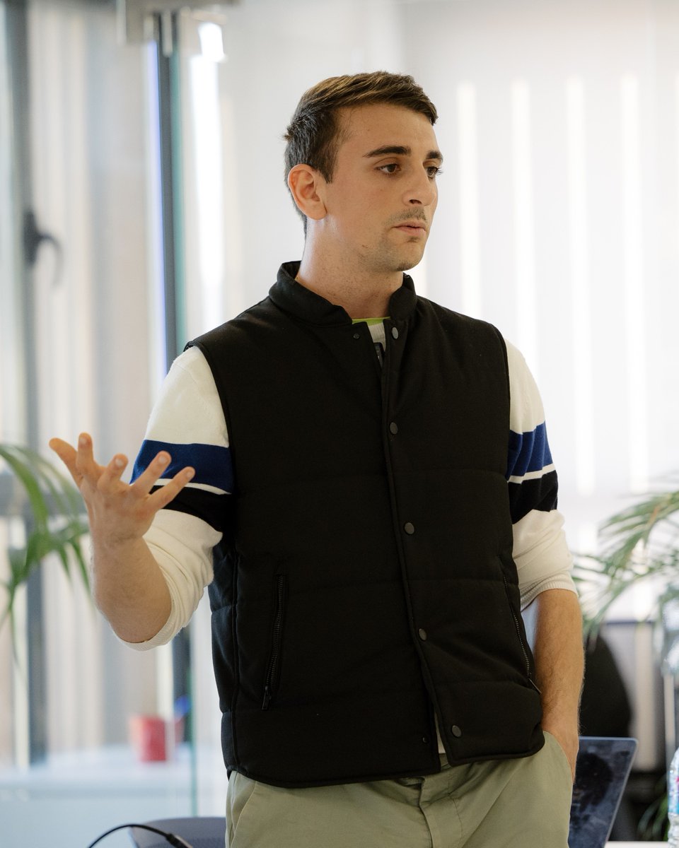 marbellup's tweet image. 🚀 Esta semana en el Módulo 4: Diseña tu propio Chatbot 🤖

Aprende a crear y poner en marcha un chatbot para tu negocio, ¡sin programar! Optimiza la experiencia del cliente y la eficiencia operativa.

🔹 Diseño, implementación y análisis con #Botpress.
🎯 Objetivos: chatbot…