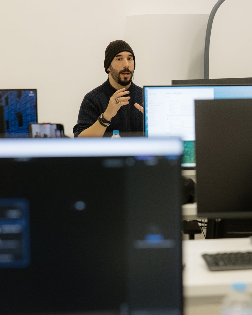 marbellup's tweet image. 🚀 Esta semana en el Módulo 4: Diseña tu propio Chatbot 🤖

Aprende a crear y poner en marcha un chatbot para tu negocio, ¡sin programar! Optimiza la experiencia del cliente y la eficiencia operativa.

🔹 Diseño, implementación y análisis con #Botpress.
🎯 Objetivos: chatbot…