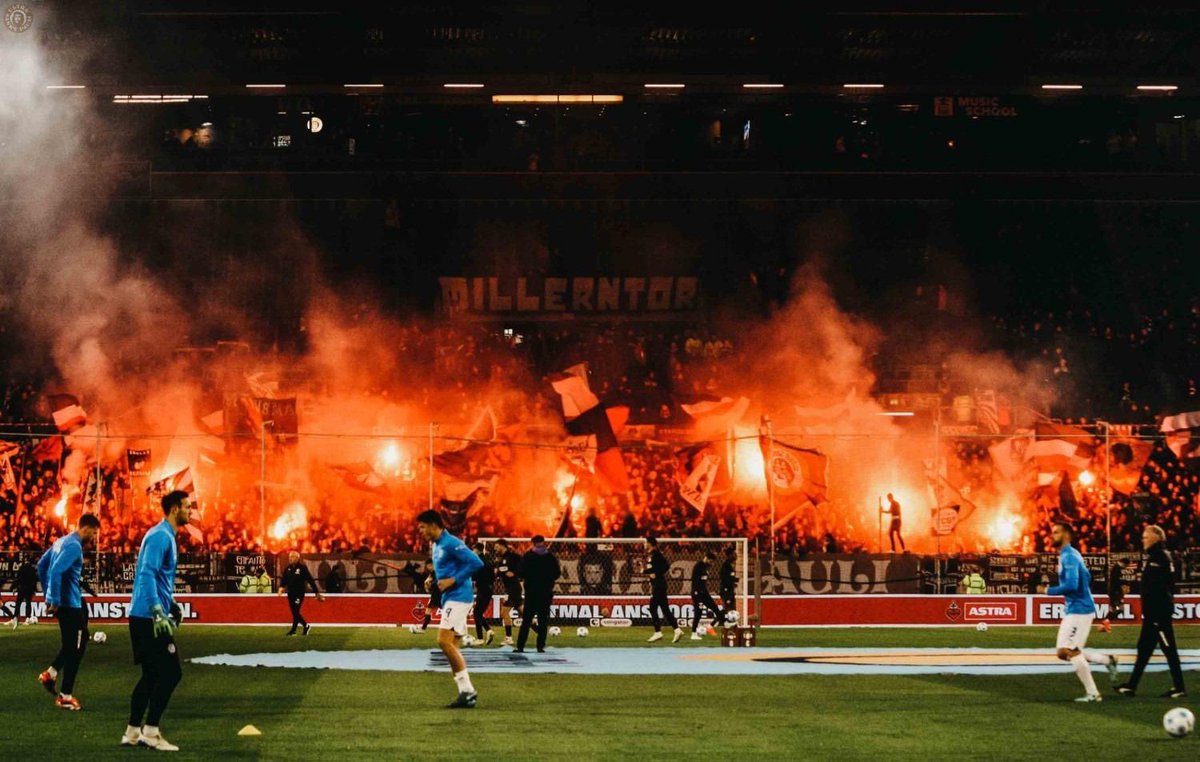 UltraFCSP2002's tweet image. Unsere Fotos vom Heimspiel gegen Kiel sind online. #fcsp usp.stpaulifans.de/copper/thumbna…