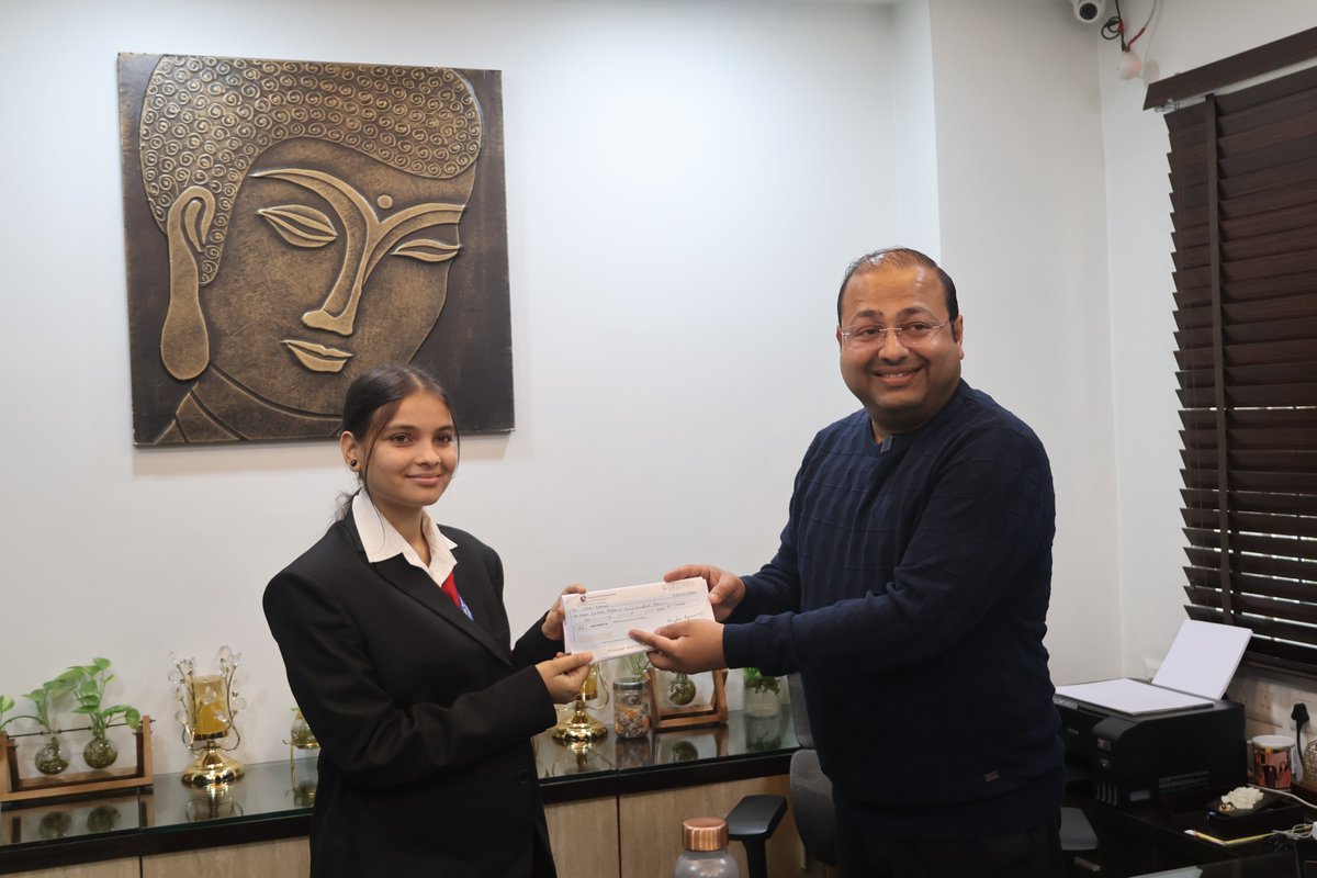 cimagecollege's tweet image. Students receiving Reward Cheque after the Completion of 360 Degree Business Simulation Program organized at CIMAGE.
#businesssimulation #BusinessProgram #cimagecollege #patna