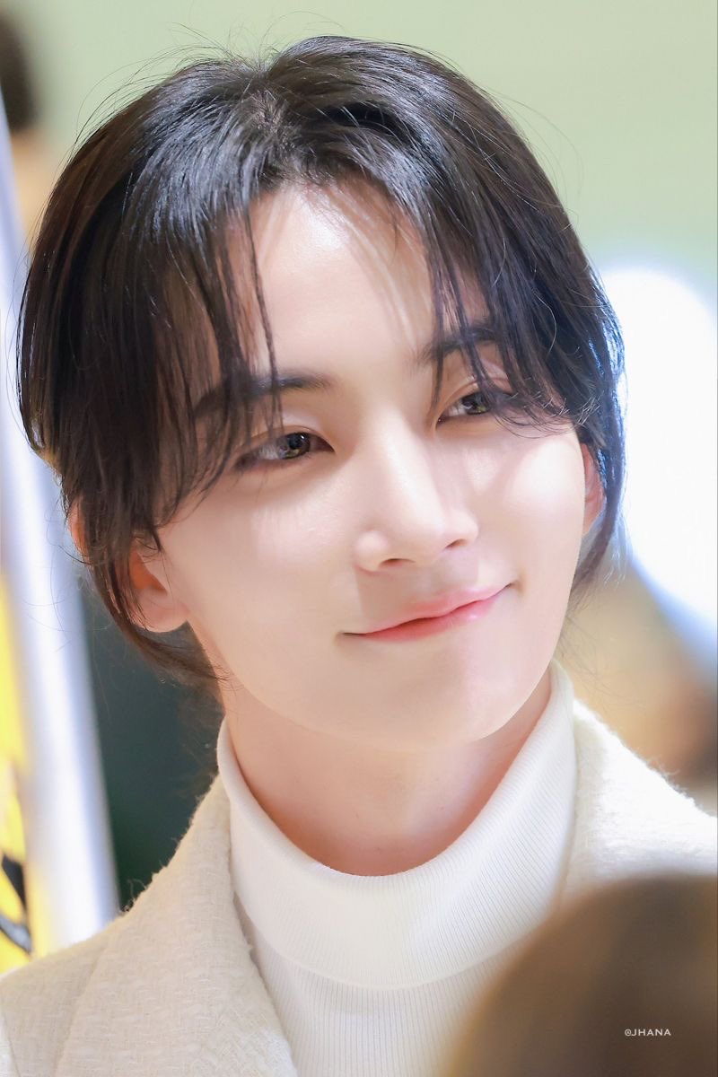 iyixuojxu's tweet photo. 아ᩚ시ᩚ발ᩚ 생각해ᩚ보니ᩚ까 윤정한도 파평윤씨잖아ᩚ 어ᩚ쩐지ᩚ 미모가ᩚ ㅈㄴ 빼어난데에는 이유가ᩚ 잇어ᩚ…..ᩚ https://t.co/FNeOm8gLy5