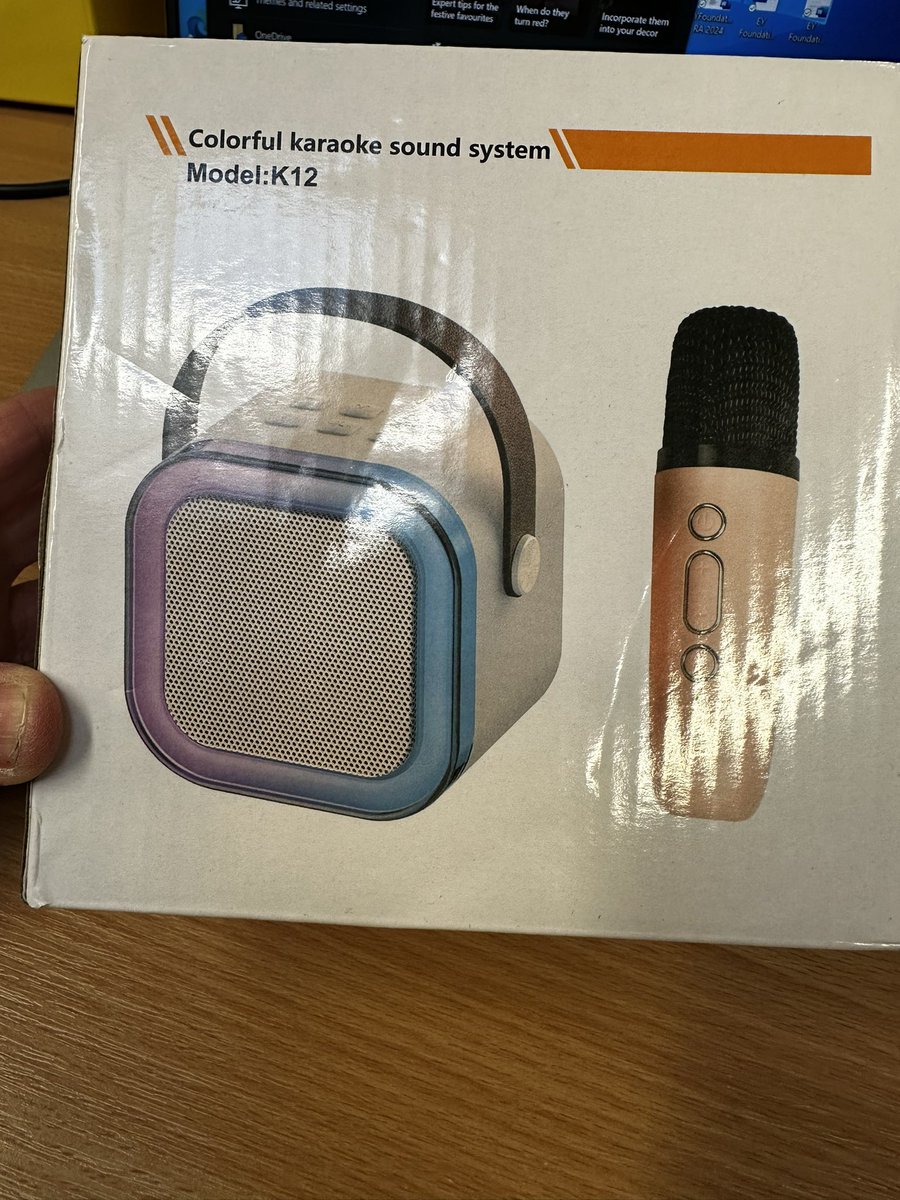 Elaine Blair tweet media