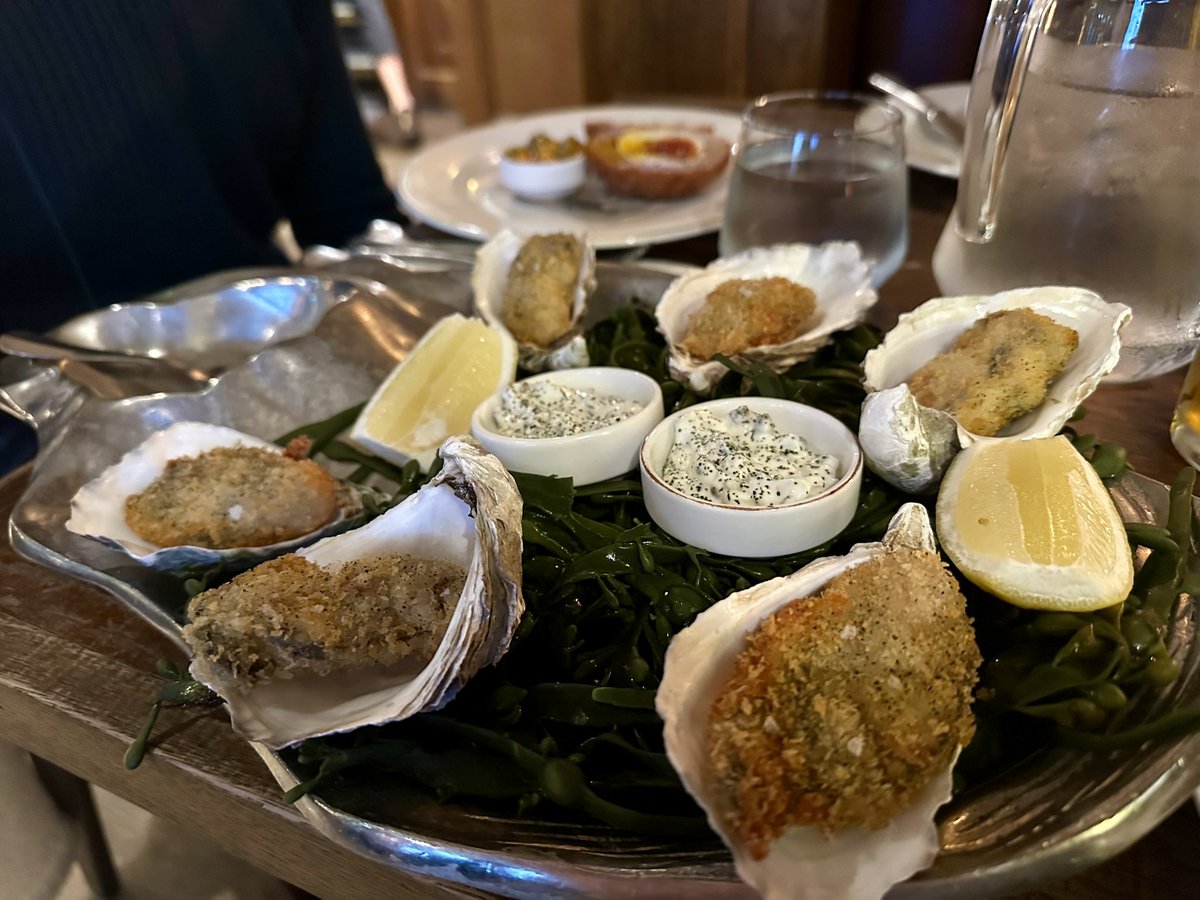 The Nightcap Catch Up Episode 76 🥃 🎙️

How to cook the perfect Roast Potatoes for Christmas Day 🥔 
Simon’s trip to Padstow 🏴‍☠️ 🦪 
Parsnips 🥒 
Mince pies 🥧 
German markets 🇩🇪 
Moving house 🏡 

<a href="/SiAlexander/">Simon Alexander</a> 
<a href="/Paulfosterchef/">Paul Foster</a> 

podcasts.apple.com/gb/podcast/the…