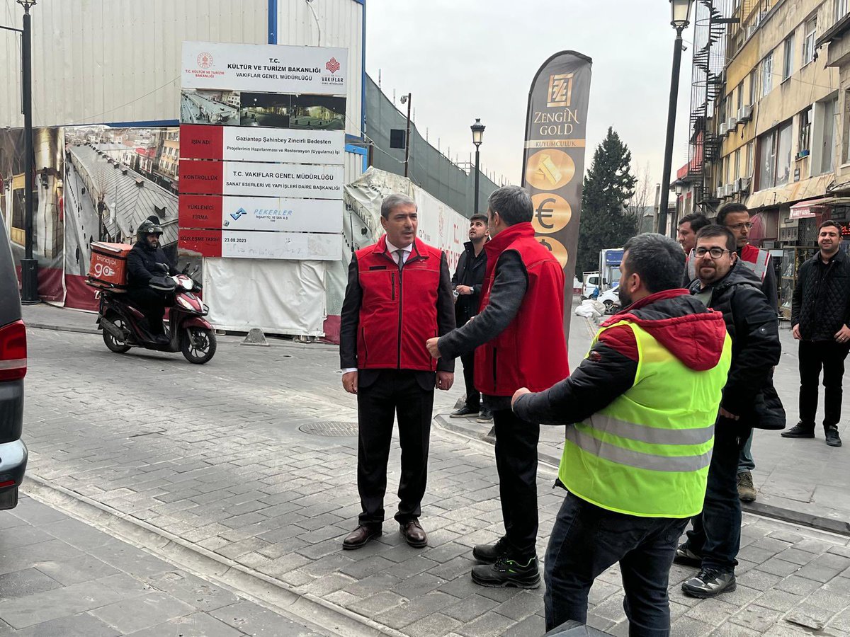 Genel Müdür Yardımcımız Sayın Aydın Cem  ASLANBAY ile birlikte Bölge Müdürümüz Erdoğan TUNÇ deprem bölgesinde zarar gören ecdat mirası kadim eserlerin Genel Müdürlüğümüz tarafından tamamlanan ve devam eden restorasyon projelerin son durumu ile ilgili bilgi alıp incelmelerde