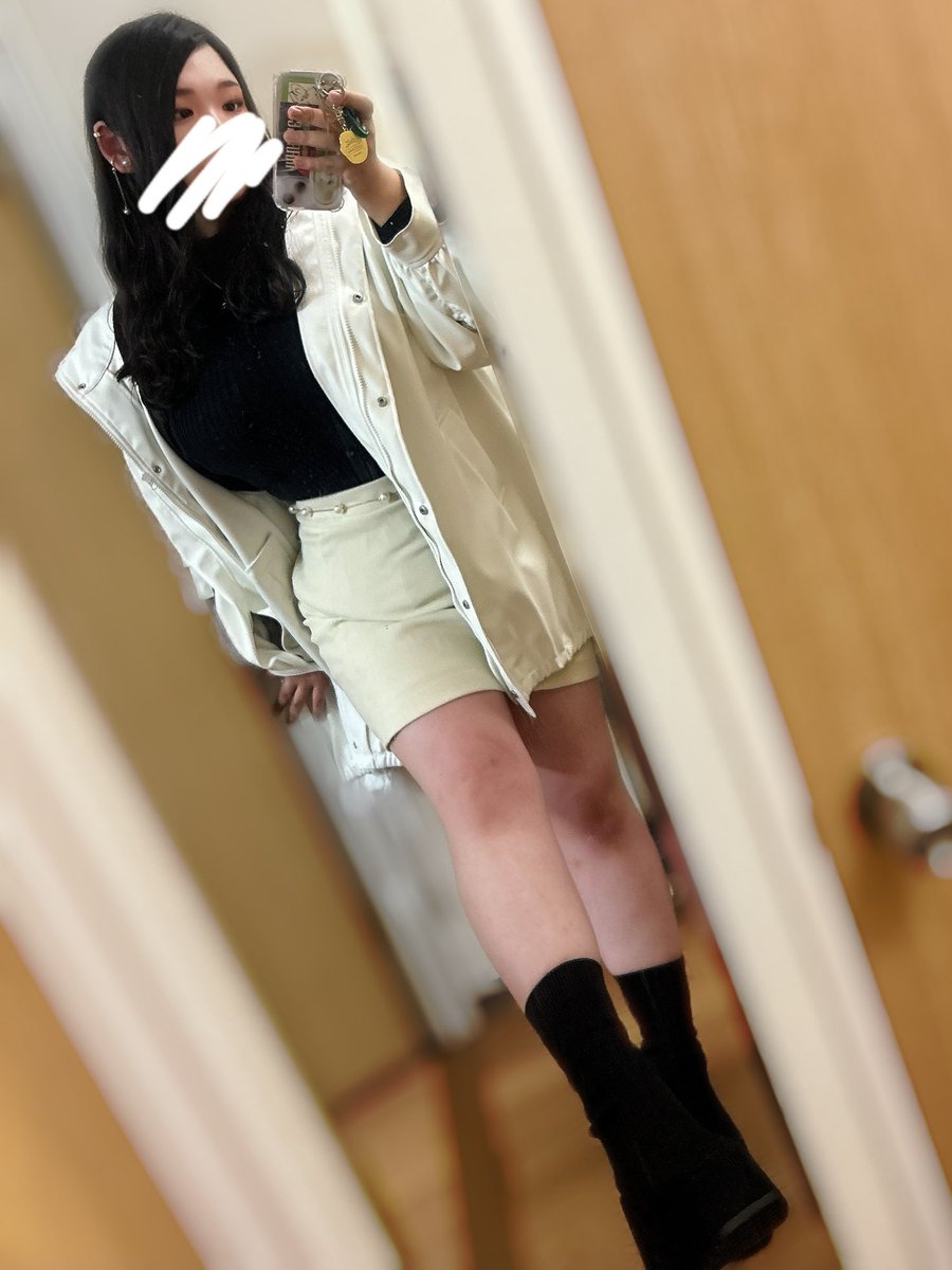 nightrolling_'s tweet photo. デカイ女がいいじゃんね https://t.co/ZHaexx7hee