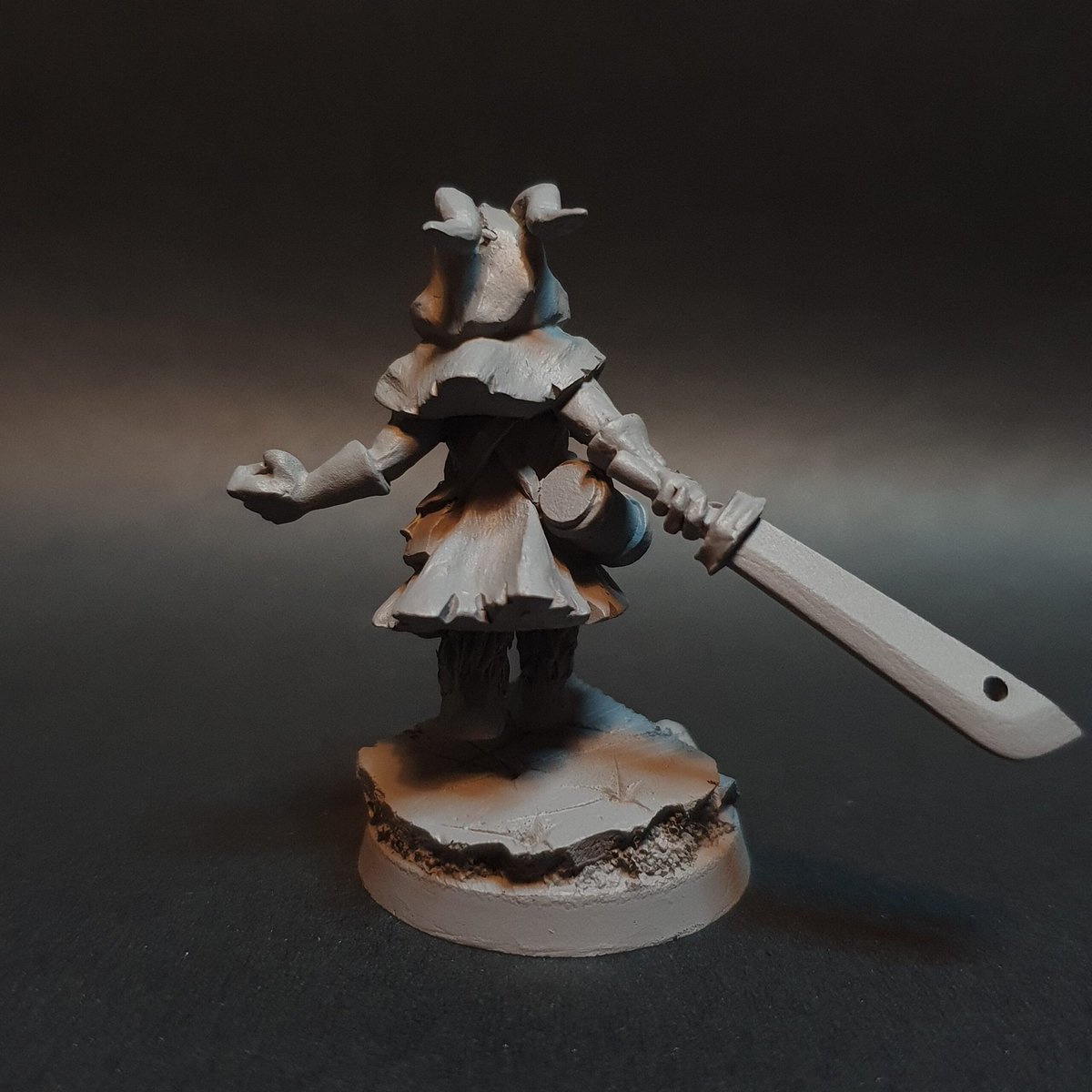 MiniMentions's tweet photo. Company: Gydran Studio
Mini: The Acolyte
Range: Fantasy
Scale: 28mm
Materials: Resin
Link: https://t.co/PLRRaz2eFt

#MiniMentions #miniatures #miniaturepainting #Wargaming #tabletopgaming #ttrpg #dnd #dungeonsanddragons https://t.co/j6OmWeMBnY
