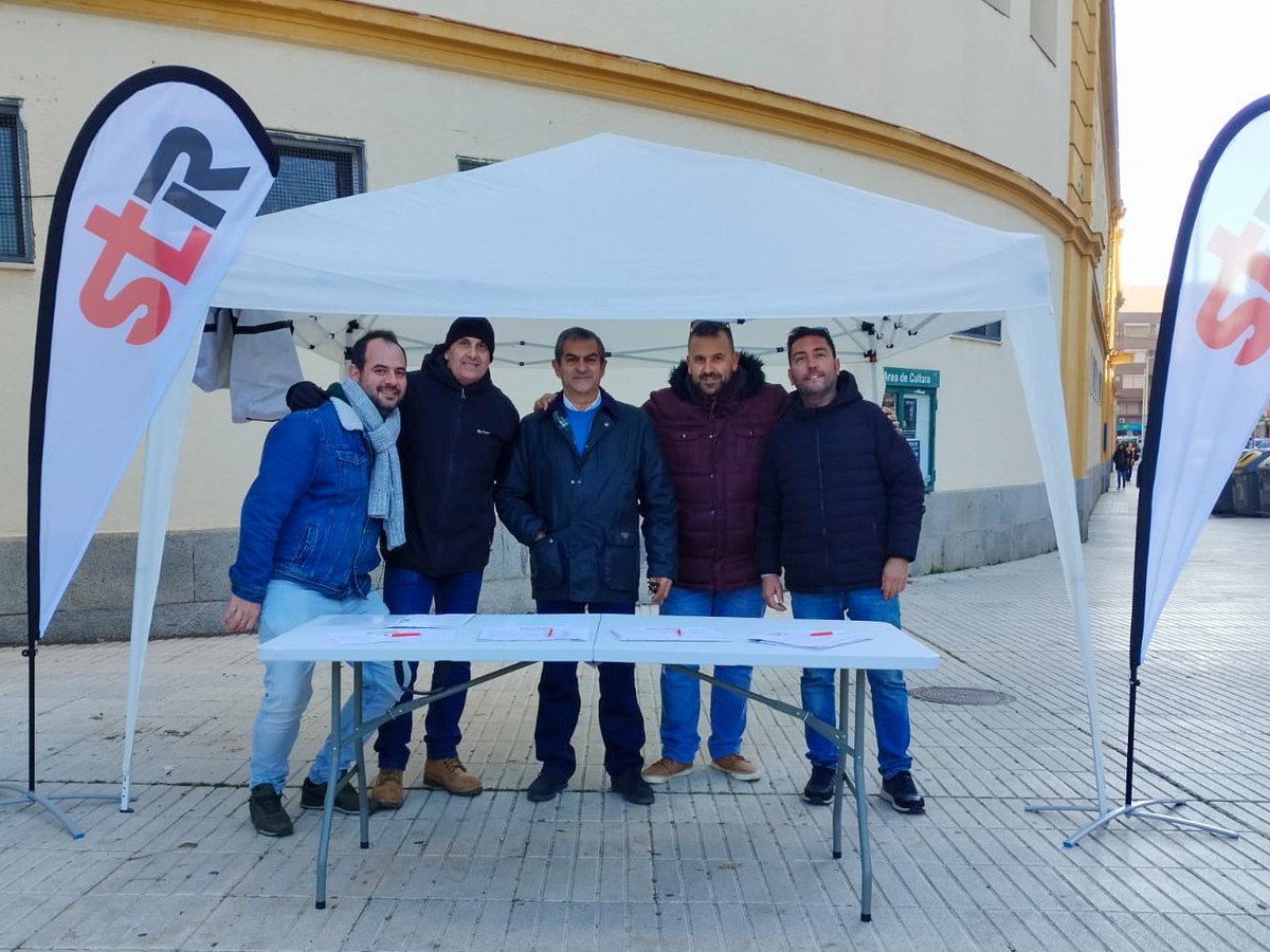 STR_Sindicato's tweet photo. Con el frío como testigo, seguimos sumando firmas y apoyos de Comités y Ayuntamientos para el Coeficiente Reductor en la edad de jubilación. ¡Nuestro compromiso no se detiene! #coeficientereductorSTR 
https://t.co/pgCPBfVLlF https://t.co/Yhz4wPOhsz