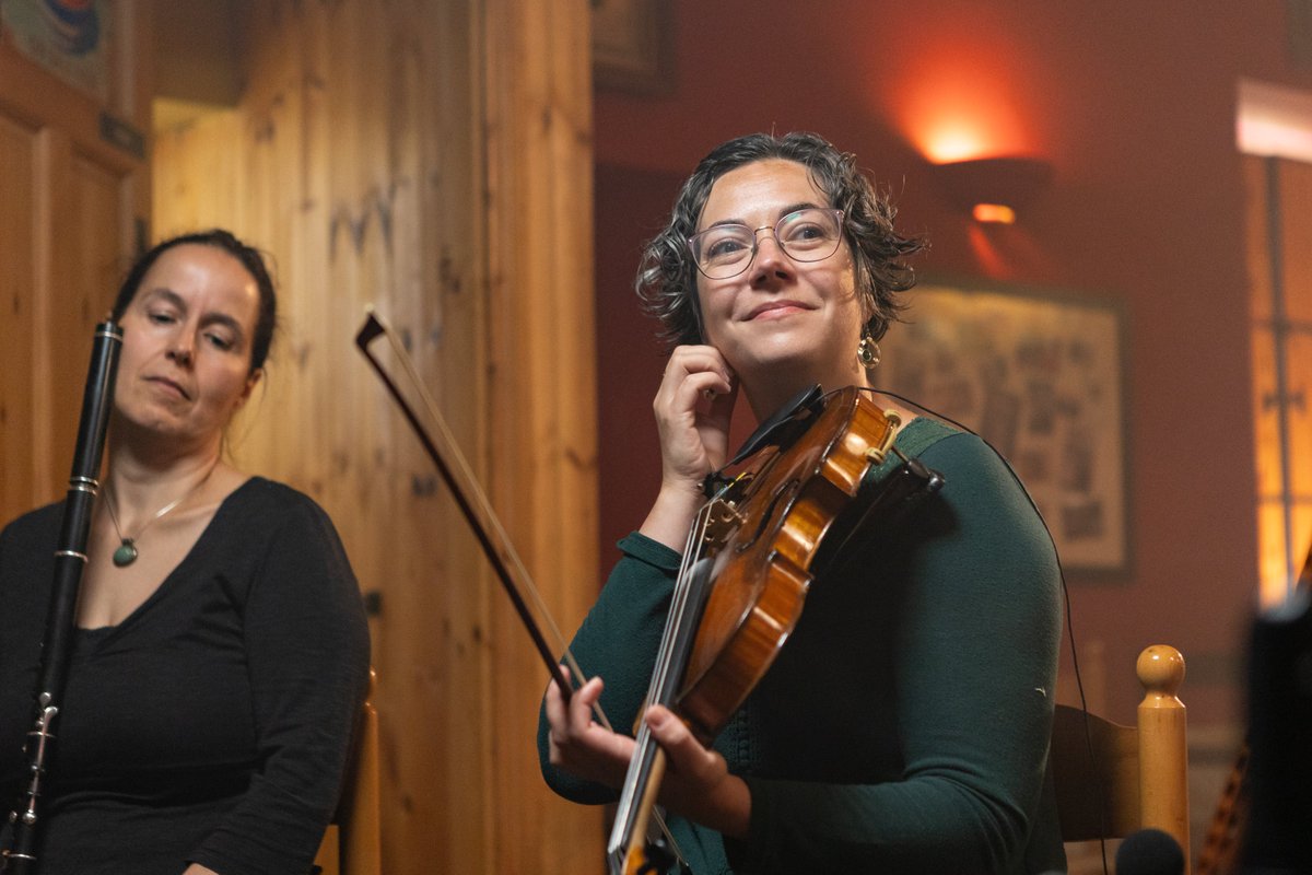 tyronetv_irl's tweet image. 🎶Buail isteach anocht ag 21.30 ar @TG4TV don eipeasóid dheireanach de Scoil Samhraidh Willie Clancy!🎶

🎶Tune in tonight from 21.30 on @TG4TV for the final episode in the new series of Scoil Samhraidh Willie Clancy!🎶

@TradTG4 #SSWC