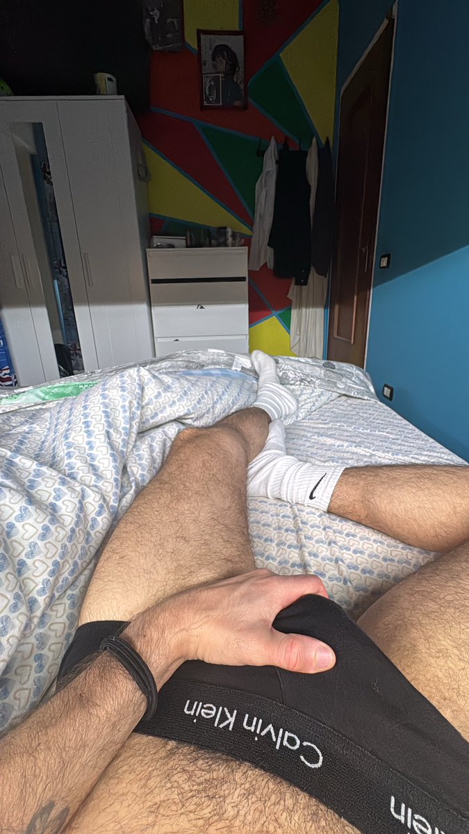 La sita è dura, 
Vuoi venire a darmi un aiuto 👀 #gay #boy #gay #men #man #instagay #beard #lgbt #loveislove #pride #gayboy