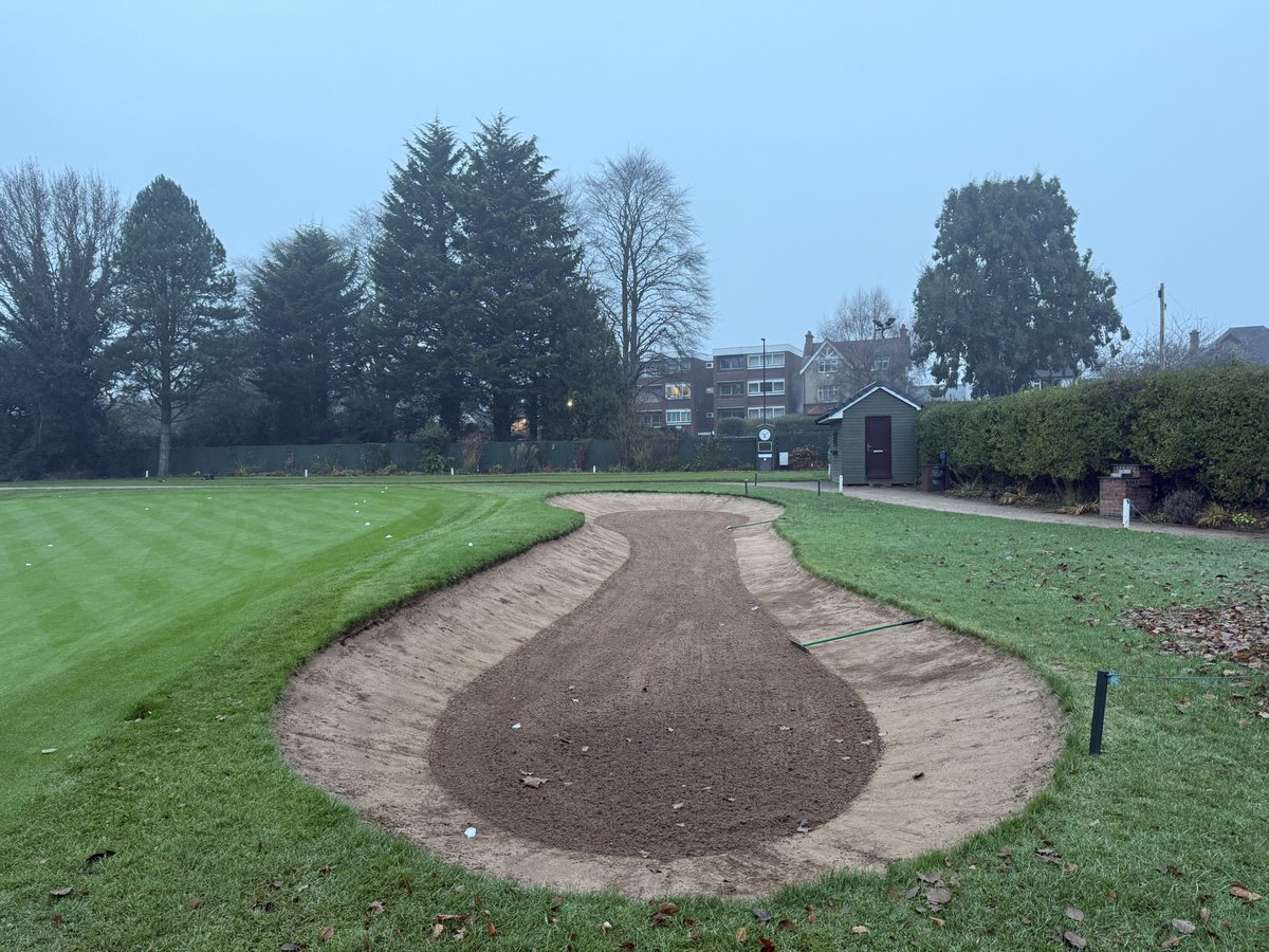 Chris Low tweet media