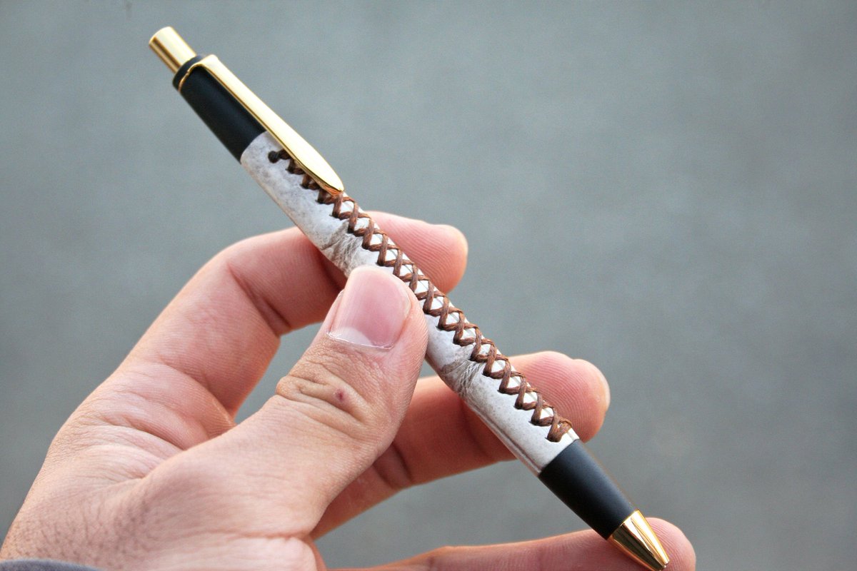 【新品未開封】Schicksal シックザール　クロコダイル　ベージュ ☆夏限定☆ 革軸ペン【クロコダイル 藍染 (濃藍)】 | Schicksal