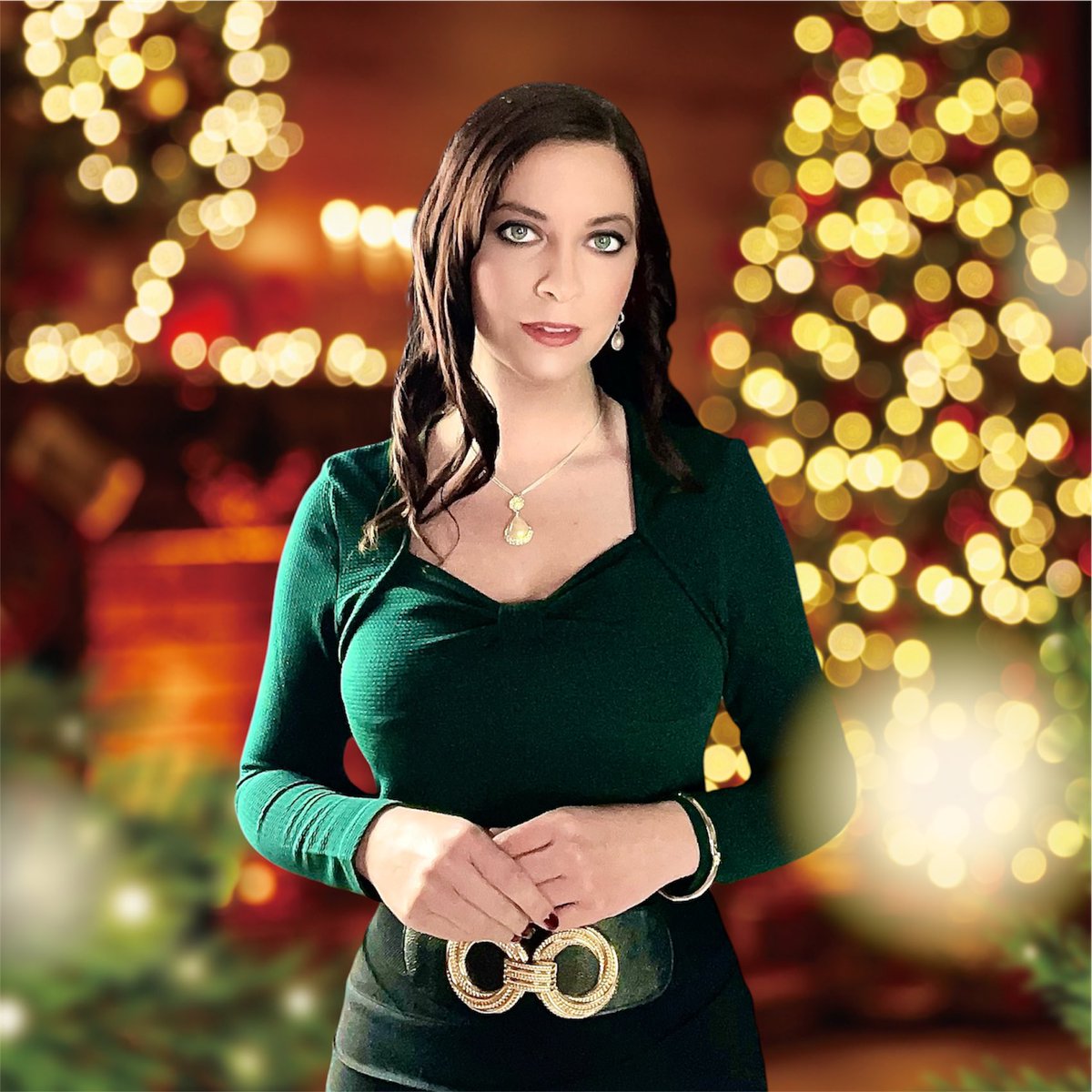 AshleyBeanBand's tweet photo. Christmas is just around the corner, and a New Year! I’m so excited for what’s to come, I will be starting the New Year off with a new me and rock n roll! 
#ashleybeanband #gourgeous #royal #royalty #crown #queen https://t.co/6V6XlHfkC0