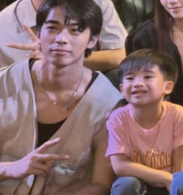 Ang kyottt Gelo and Argus 🥹

BREADWINNER BGYO BOYS
#ThePlayRoom 
#BGYO #BGYO_Gelo <a href="/bgyo_ph/">BGYO_PH</a> <a href="/BGYO_Gelo/">Gelo Rivera</a>