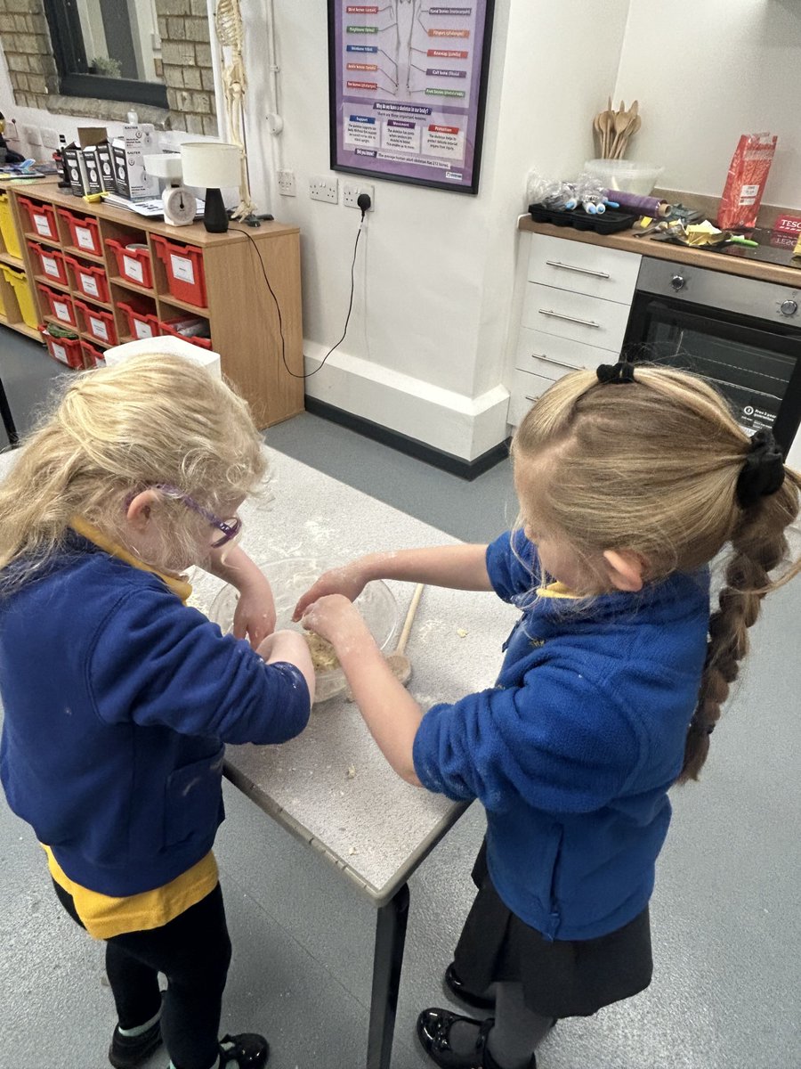 Thriplow CofE Primary School (@thriplowschool) on Twitter photo Butterfly Class have enjoyed making use of our new STEM room today to make mince pies from scratch. The pastry is made and they will be finished and ready to eat tomorrow! <a href="/PKCKST/">Primary Knowledge Curriculum</a> Butterfly Class have enjoyed making use of our new STEM room today to make mince pies from scratch. The pastry is made and they will be finished and ready to eat tomorrow! <a href="/PKCKST/">Primary Knowledge Curriculum</a>
