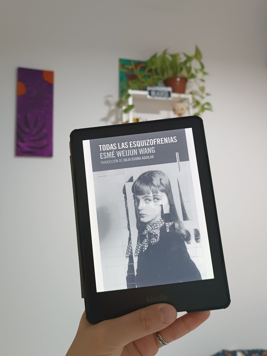 mililedesm's tweet photo. Todas las esquizofrenias - Esmé Weijun Wang 

Hermosísimo libro. Muy recomendable para ponerle zoom a esta patología y leer el relato en primera persona. 
Fuerte pero necesario. https://t.co/ZpGnj8hpfv