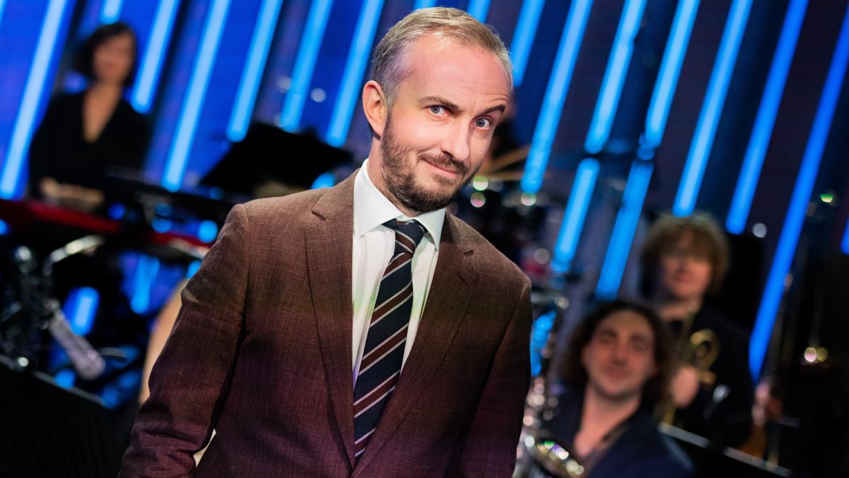 welt's tweet photo. ZDF stoppt offenbar Böhmermann-Sendung vor Ausstrahlung https://t.co/yHbL3ZbjOX https://t.co/vcj8FsFCiL