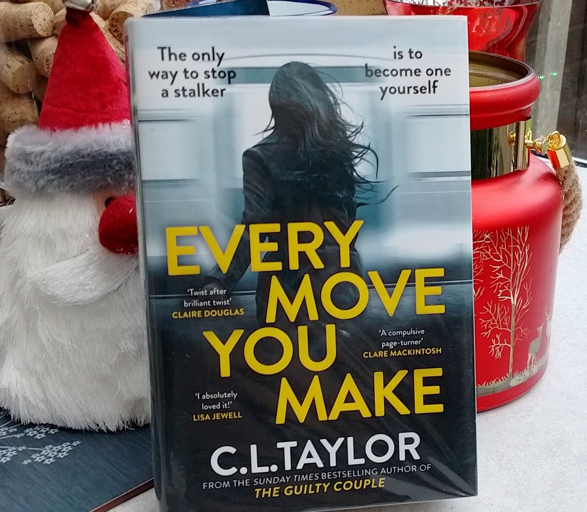 50molloy's tweet photo. @callytaylor at last I've got it !!! Ordered at my local library, lots of reservations, started last night already hocked, brilliant characters...
I feel a big twist coming ...... 😱
#EveryMoveYouMake #libraries #thriller #readingcommunity https://t.co/z8iXeaax2E