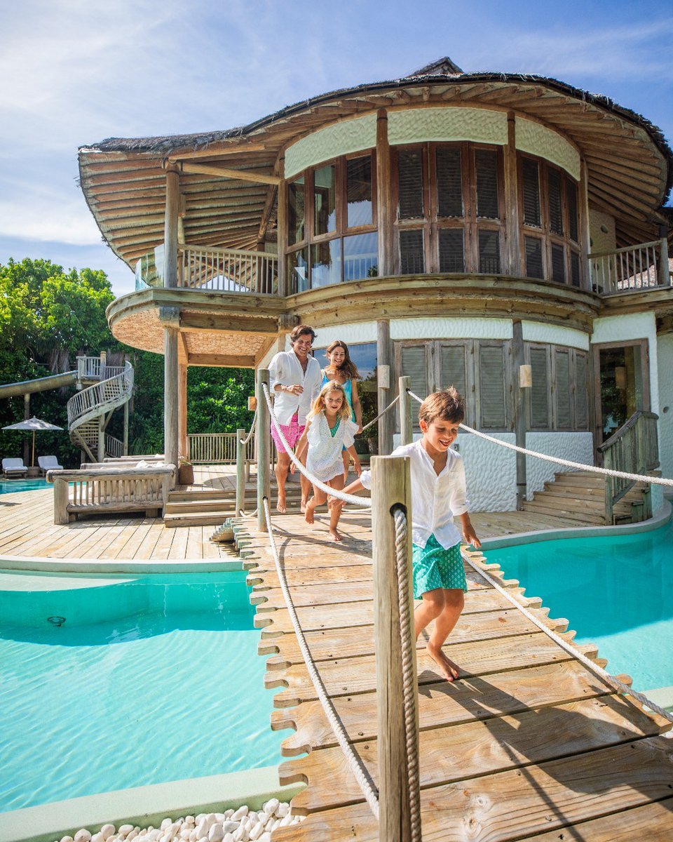 Share beautiful Maldivian memories with your loved ones ༄.°
<a href="/soneva/">Soneva</a>
#Maldives #VisitMaldives #SunnySideofLife