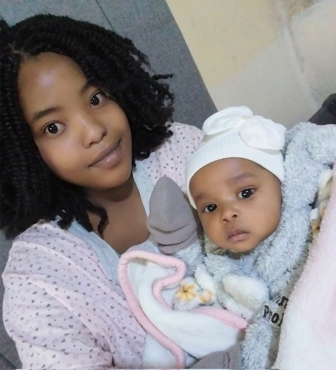 tendai_01's tweet image. 3months.                Vs.          13months