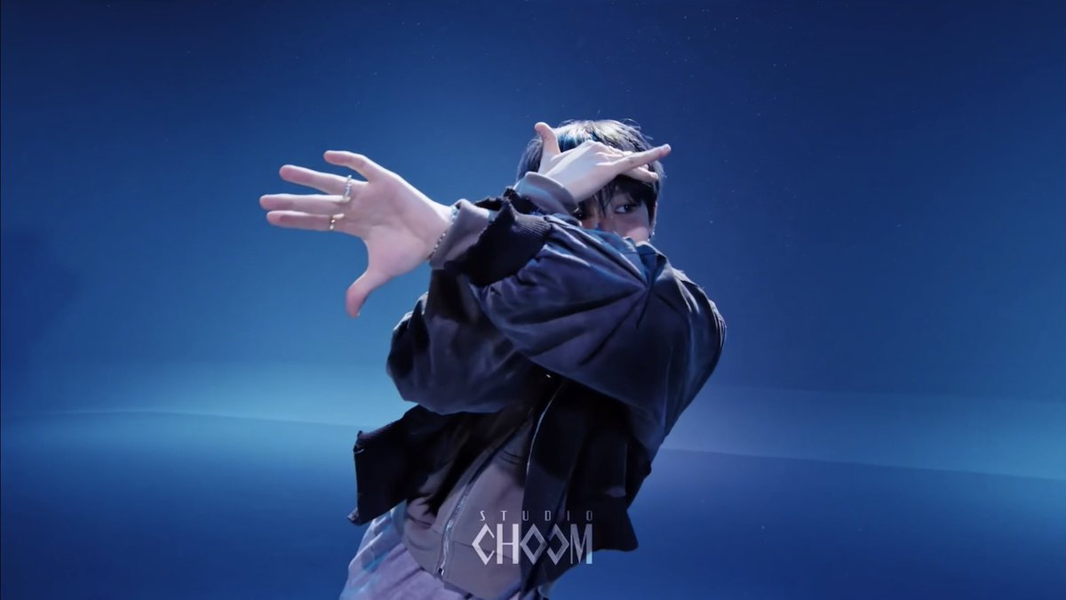 순간의 포즈도 너무 완벽해…