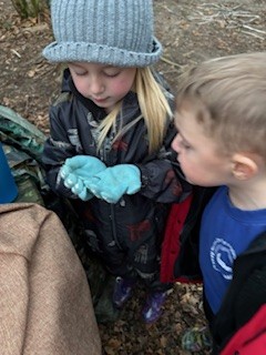 NectonFS's tweet image. Our afterschool club has such a wonderful atmosphere. Energetic, creative, compassionate and relaxed. We enjoyed the warmth of the fire this week which brought us to reflect on the colder season and grateful for a warm drink.