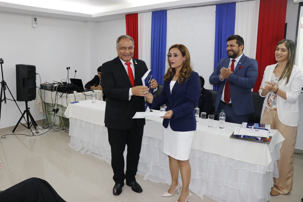 📕7ma. publicación de la Revista Jurídica  de la <a href="/adeppy_prensa/">prensaADEPPY</a> 2024 

Participó de la presentación oficial el Defensor General, Dr. Javier Esquivel; la directora, Cinthya Machuca, además de destacados defensores públicos del país. 

Esta iniciativa tiene como finalidad dar