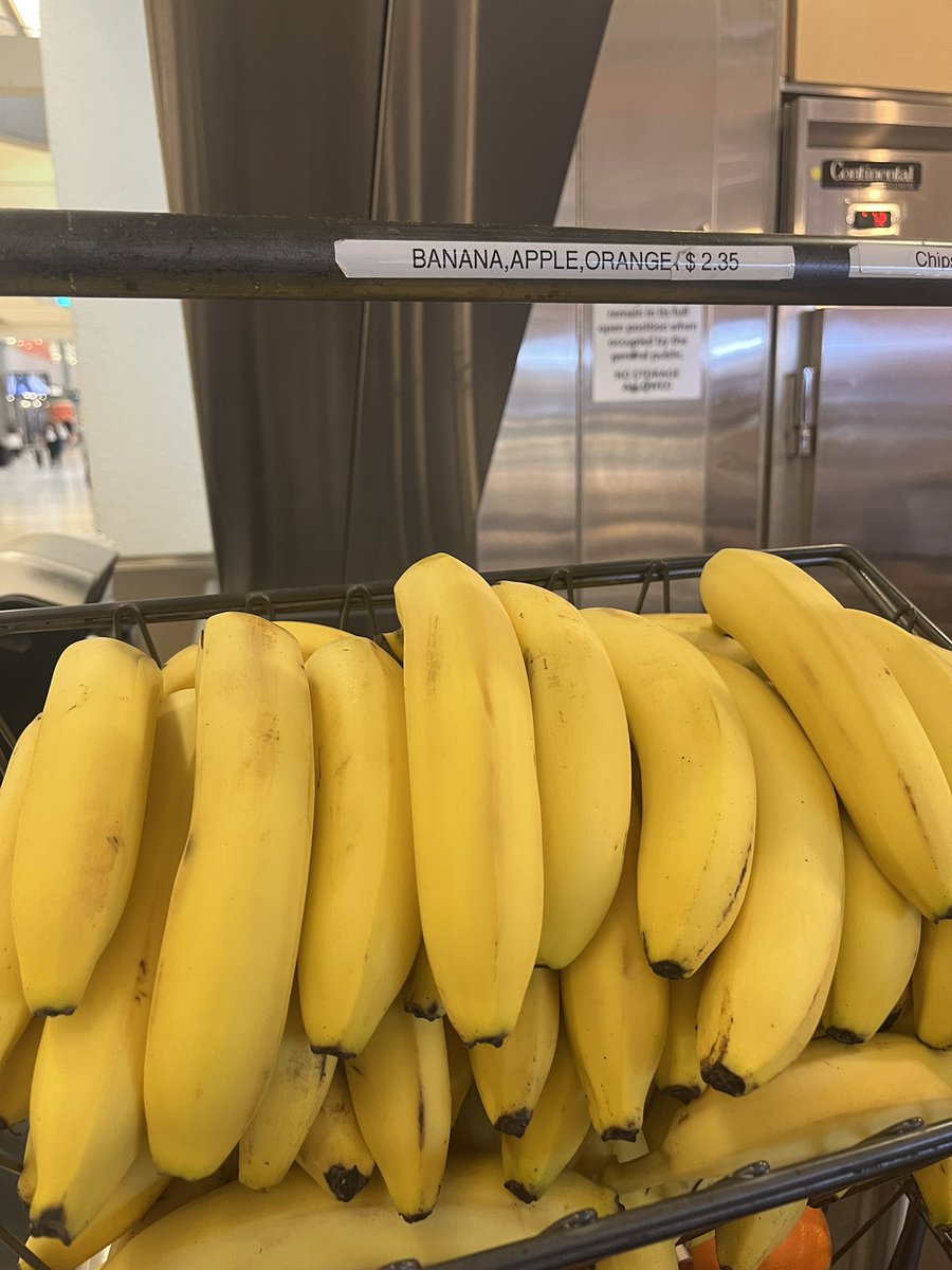 nirindc's tweet image. Found a great deal at Miami airport in Terminal D: $2.35 for a single banana at Au Bon Pain. Great deal compared to the $120K at Art Basel! #miamiairport @miamiairports #ArtBasel2024 @AuBonPain