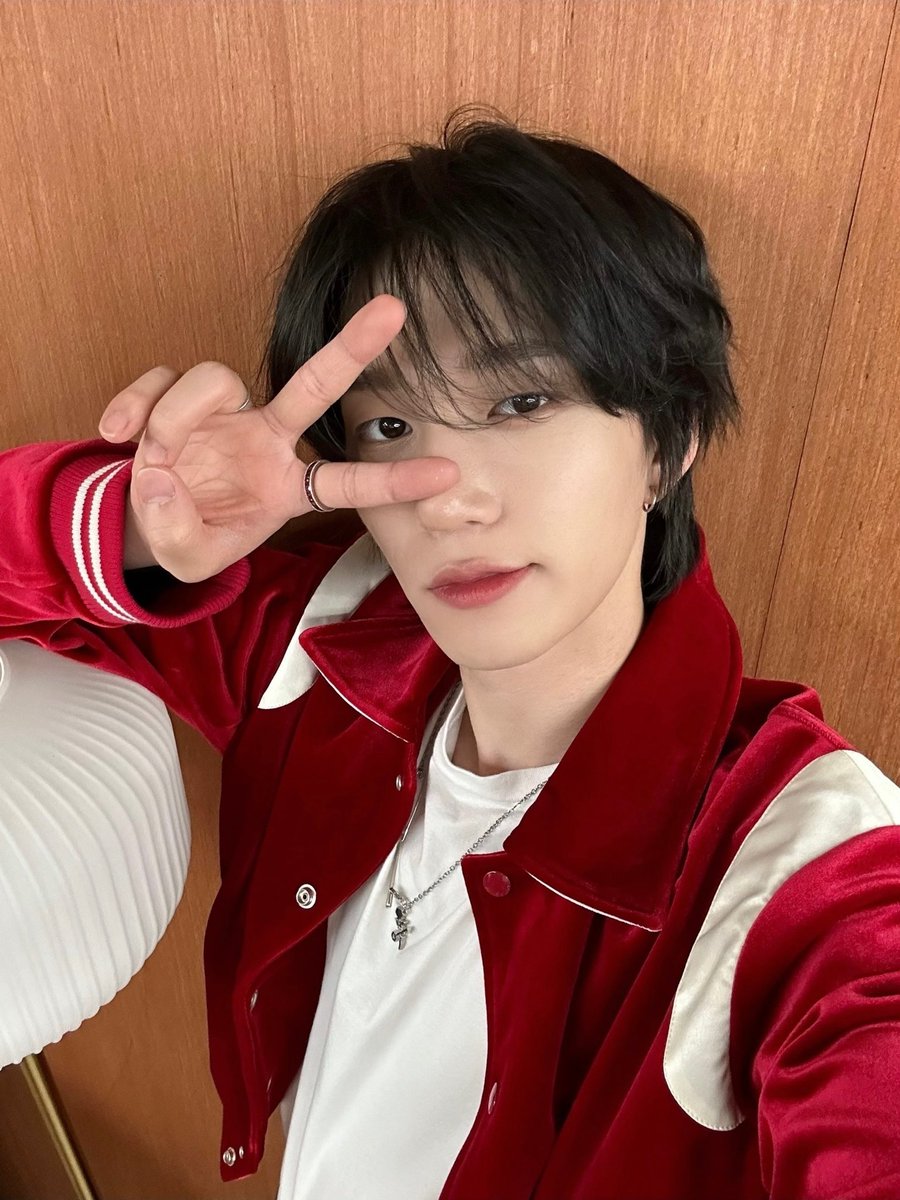 P1H_members tweet picture