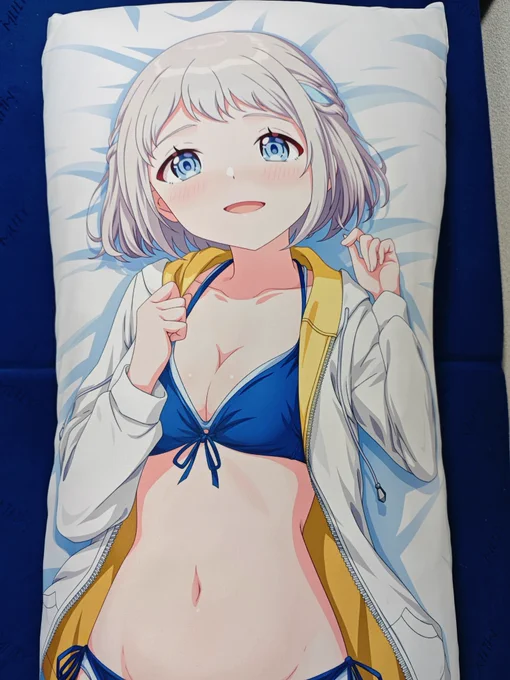 葛城リーリヤちゃんの抱き枕カバー販売開始されました、よろしくおねがいします 