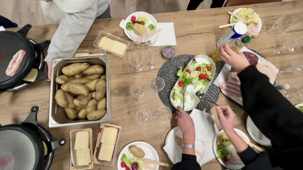 🎉 Today in Paris, our headquarters transformed into a cozy alpine chalet! 🏔️

Games, laughter, and a shared raclette brought warmth and festive spirit to our team as we celebrated the season together. 🧀✨
A perfect moment to strengthen bonds and enjoy good cheer!

#TeamBuilding