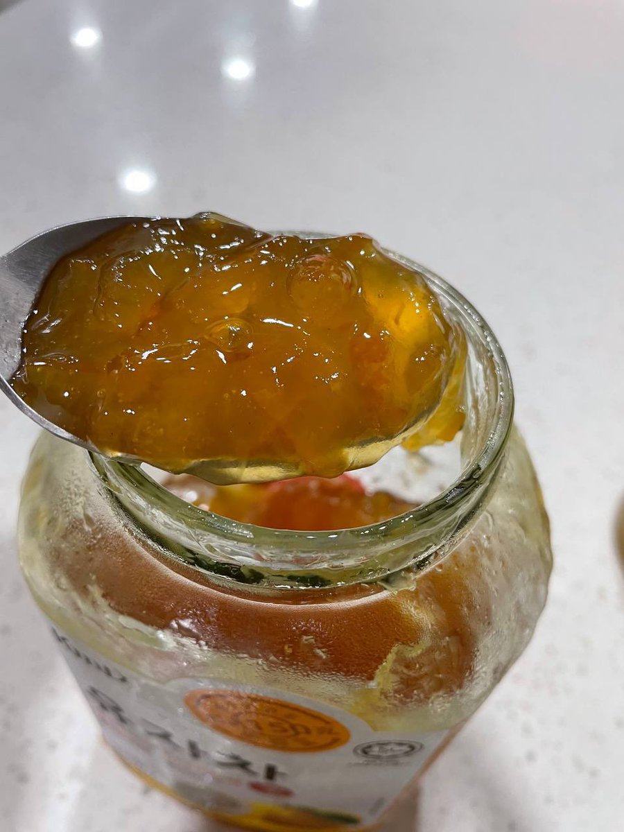 Tak terkira dah berapa banyak botol kitaorang restock air korea ni sebab satu family suka minum. 

Kalau hari raya takpun ada tetamu datang memang kami hidang air ni sebab mudah dan cepat nak sediakan. Bulan puasa pun kadang berbuka dengan air ni je.