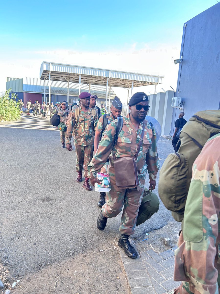 SANDF_ZA's tweet photo. #JointOperationsDivisionArticle || 9 SA Infantry Battalion Rotate and Embarks to the #DRC as Part of the #UN Peacekeeping Mission for OPMISTRAL XXXII.
https://t.co/gMODkShyiT
#SANDF
#JointOperationsDivision
#OPMISTRALXXXII
#UN
#DRC
#ProudlySASoldier https://t.co/2jljgfFFou