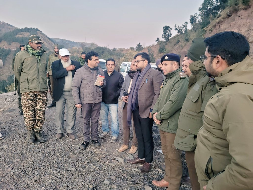 DioRajouri's tweet photo. DC #Rajouri, Abhishek Sharma, visited remote village Badhaal to address suspected food poisoning incident, expresses condolences &amp; ensures swift action. Rapid sampling underway, helplines activated. Also visited GMC Rajouri to interact with affected patients. 
@diprjk
@dmrajouri https://t.co/0FrKAks6Tj