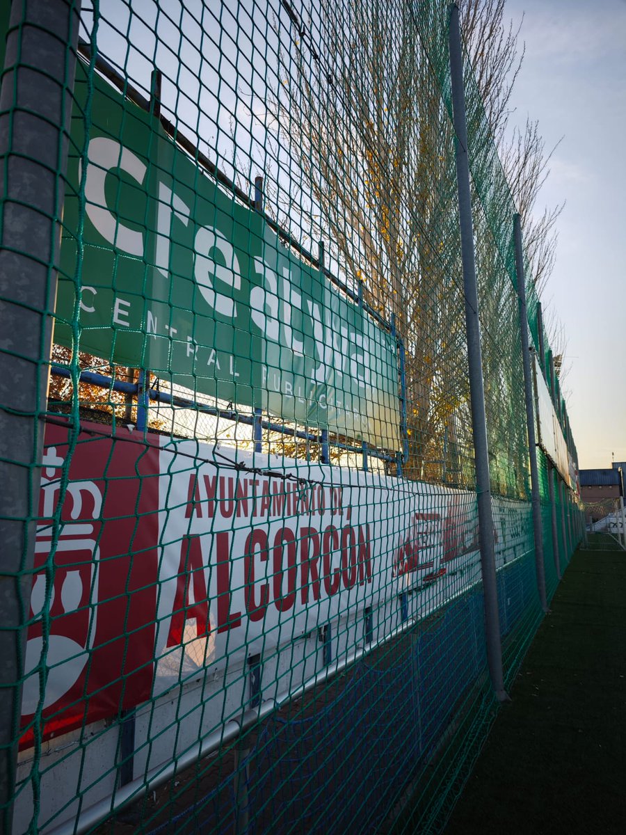 AlcorconDeporte's tweet photo. 🥅Comprometidos con el deporte de nuestra ciudad, desde la Concejalía de Deportes, estamos cambiando de forma progresiva todos los parabalones del municipio 

⬇️Hemos empezado en el polideportivo La Canaleja ⬇️ https://t.co/lrUoZUxN1J