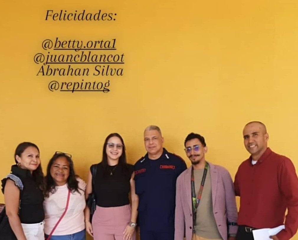 UcSsst's tweet photo. La Coordinadora General  y personal del Servicio de Seguridad y Salud en el Trabajo, felicitan a Betty Orta, Abrahan Silva y Juan Blanco; por su nombramiento por Concurso Especial de Credenciales en nuestra Alma Mater @UCarabobo 

Bienvenidos a @UcSsst, muchos éxitos https://t.co/6ylmQqahs9