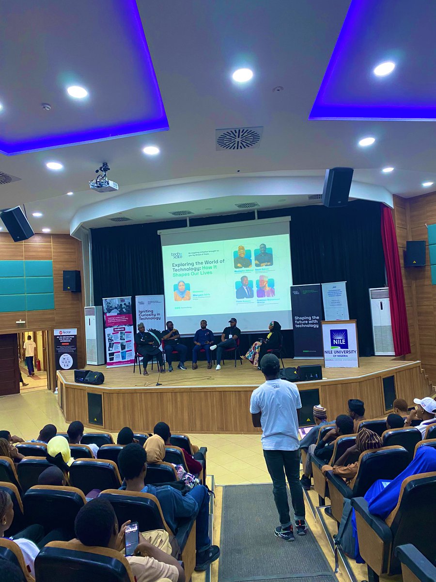 SudoAfrica's tweet image. It was an honor to be a part of the life-changing event yesterday #techxcite2024. An event centered on “Exploring the World of Technology and How it Changes our Lives”
At the program, @AyobamiWyse talked about our student empowerment program called the Sudo Ambassadorship…