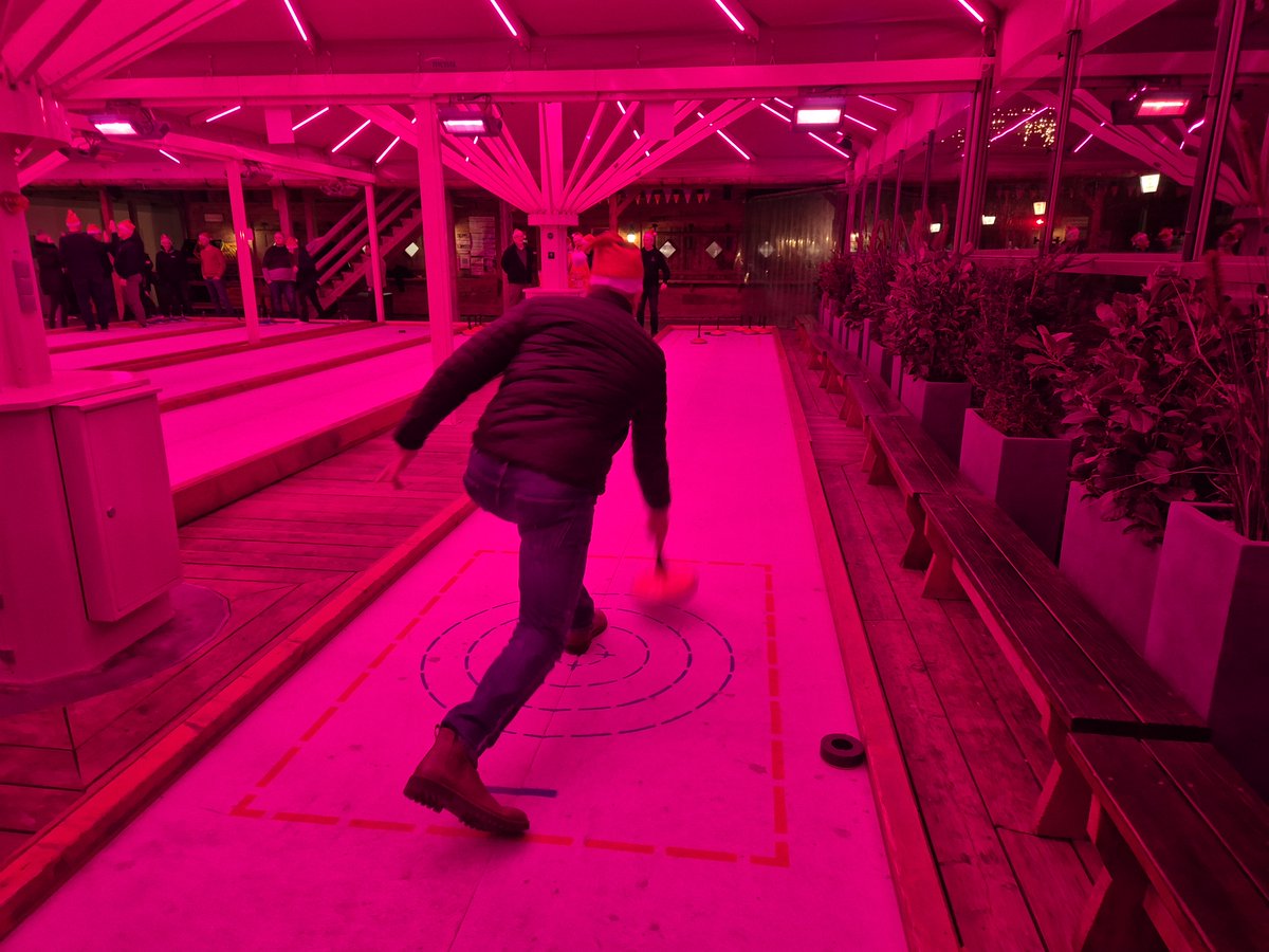 USUSolutions's tweet image. A successful evening at the “Kraxl Alm”! 🎉

Around 40 colleagues from ITSM and KM Consulting enjoyed a fun team event in Rutesheim earlier this month. 🥌 After a delicious meal, curling brought everyone together. A true highlight for all!

#USUSolutions #OneUSU #TeamSpirit