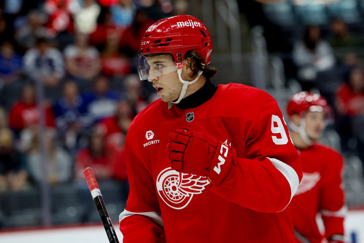 EP Stories (@eprinkside) on Twitter photo Fantasy Hockey Feature: Where does Marco Kasper's value lie?
Despite being selected eighth overall in 2022, Marco Kasper isn't expected to pop off offensively. <a href="/VictorNuno12/">Fantasy Hockey Doctor - Victor Nuño</a> has the details
🔗: eprinkside.com/2024/12/12/fan… Fantasy Hockey Feature: Where does Marco Kasper's value lie?
Despite being selected eighth overall in 2022, Marco Kasper isn't expected to pop off offensively. <a href="/VictorNuno12/">Fantasy Hockey Doctor - Victor Nuño</a> has the details
🔗: eprinkside.com/2024/12/12/fan…